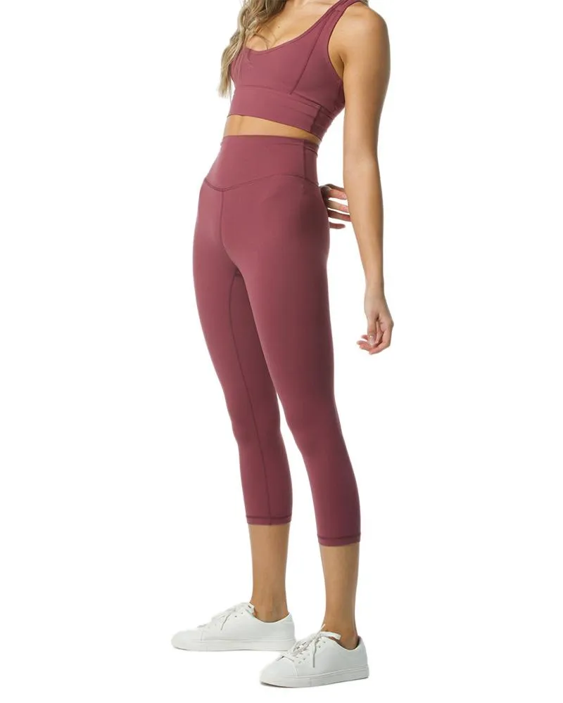 102 Hi-Rise 7/8 Legging