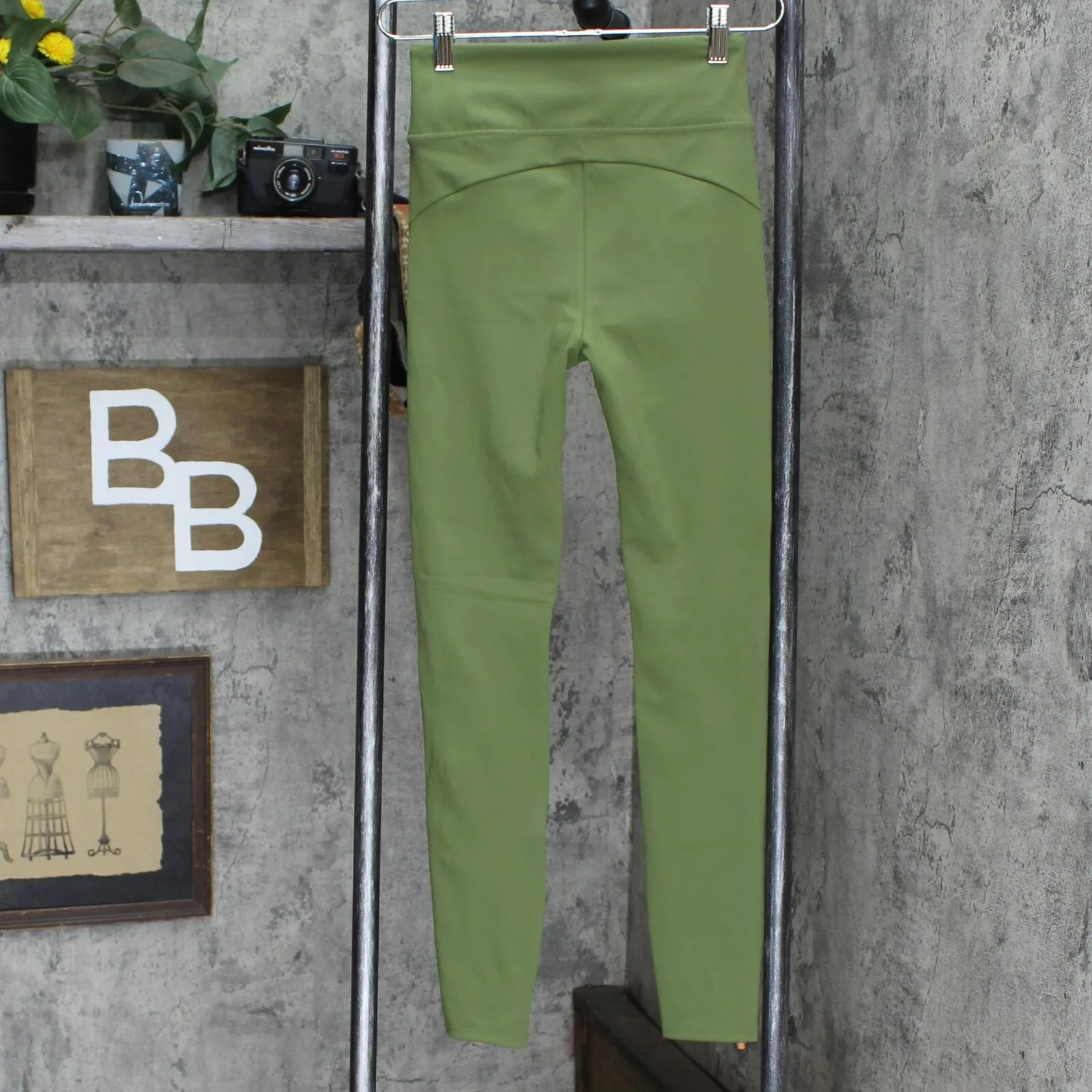 G By Giuliana Leggings With Zipper Hems. 729462 Olive Green XS