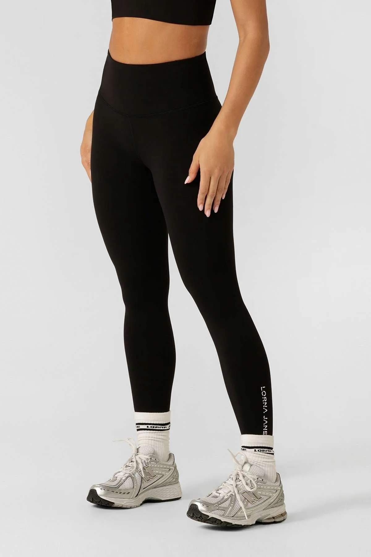 Lorna Jane Lotus No Chafe Ankle Biter Leggings