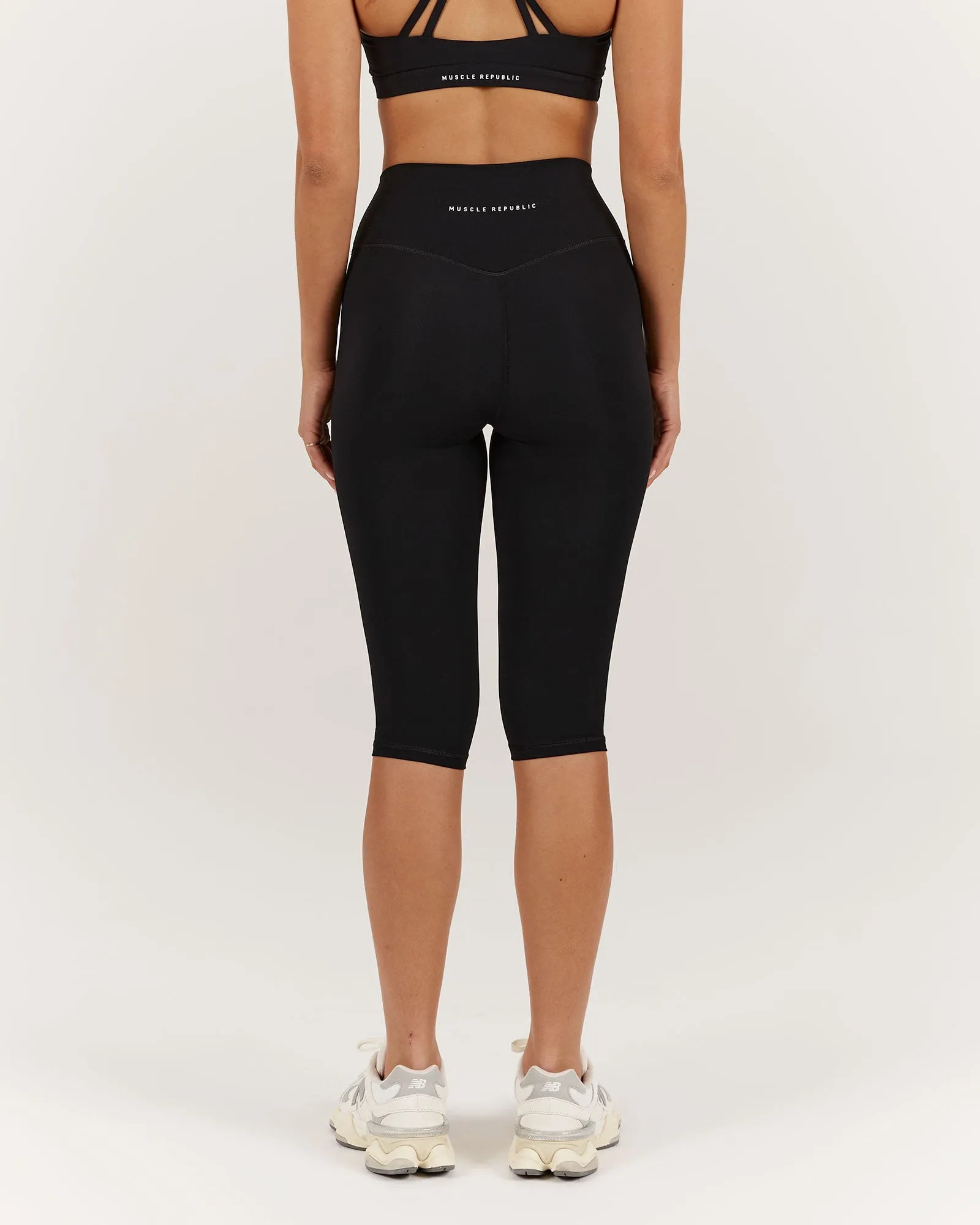 LUXE BRIA CAPRI LEGGING - BLACK