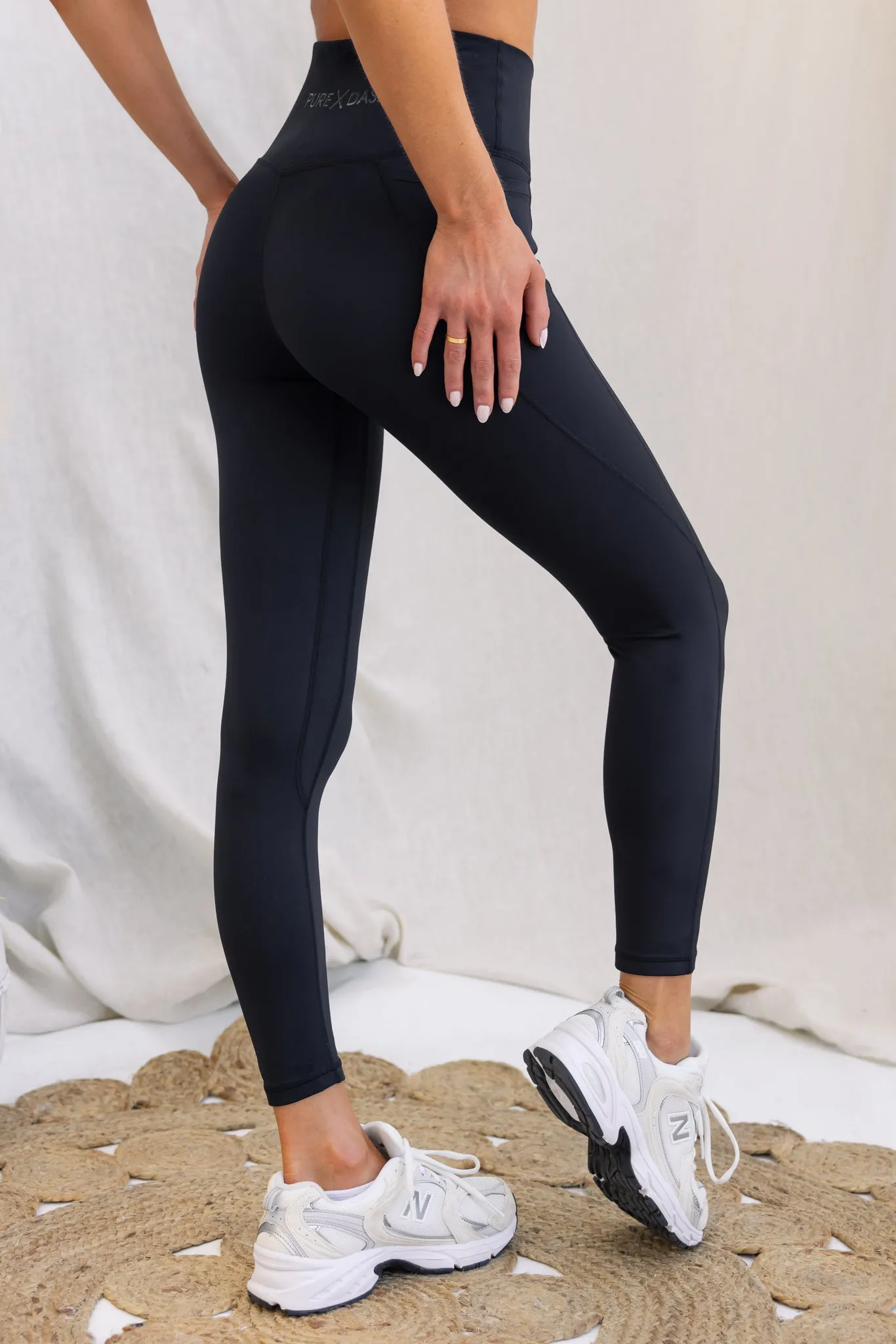 Panther High Rise Pocket Leggings - Black