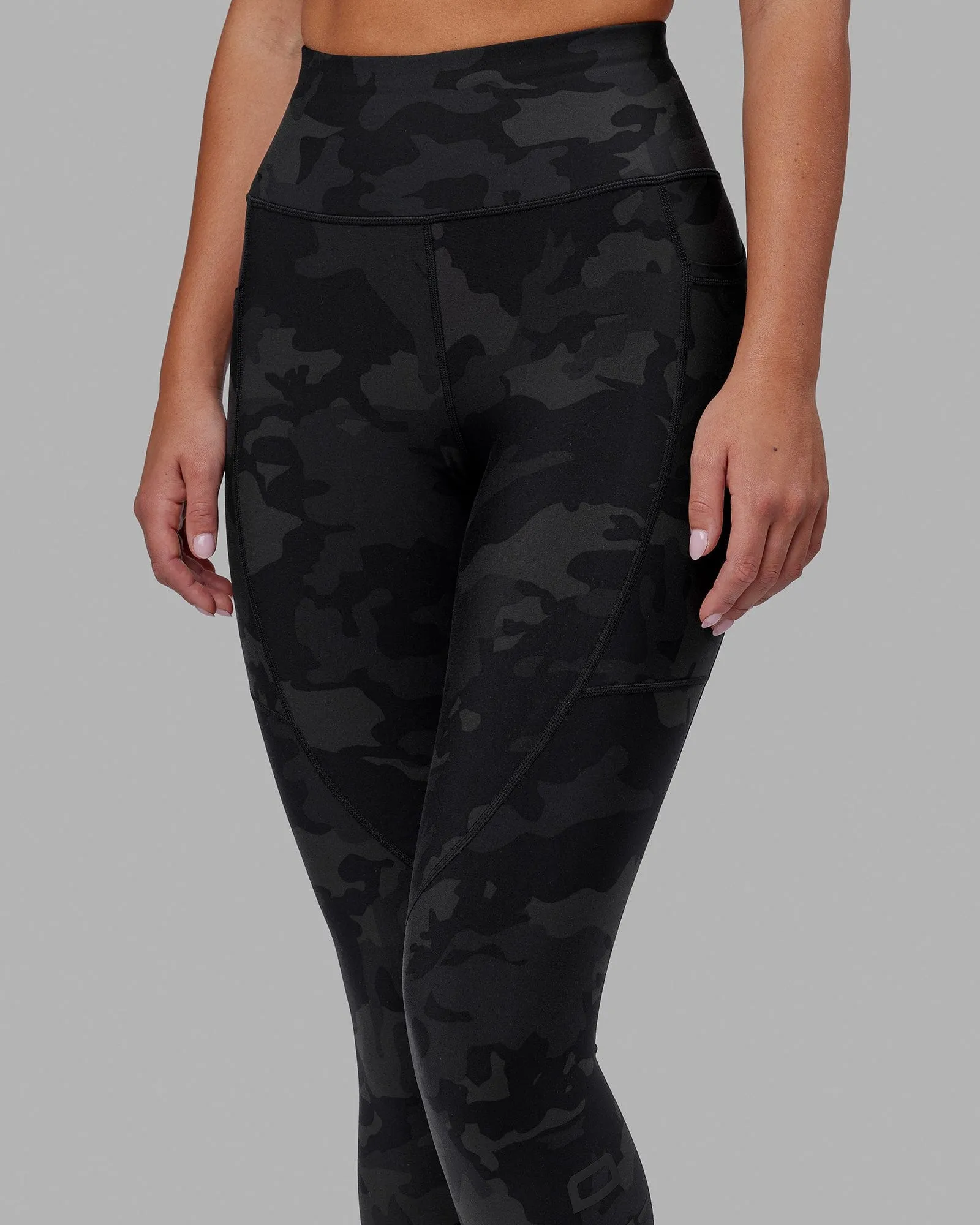Rep 7/8 Length Tight - Black-Camo