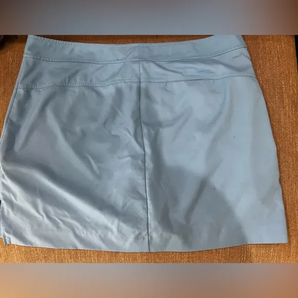 Two Like New Women’s Size 14 Izod Stretch Golf Skorts / Skirts