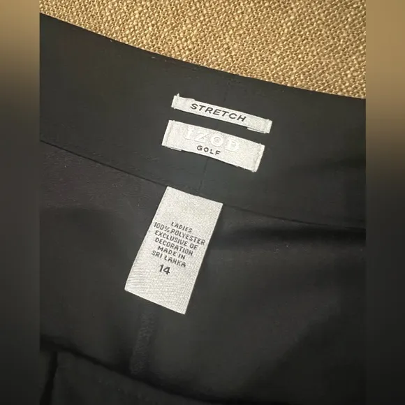 Two Like New Women’s Size 14 Izod Stretch Golf Skorts / Skirts